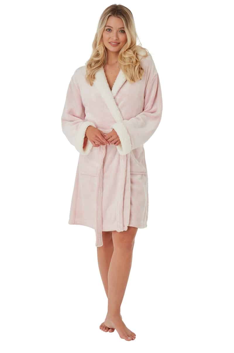 Official Sonic the Hedgehog Amy Rose Cosplay Hooded Adult Bathrobe / Dressing  Gown | Inspired dress, Gowns dresses, Lounge wear